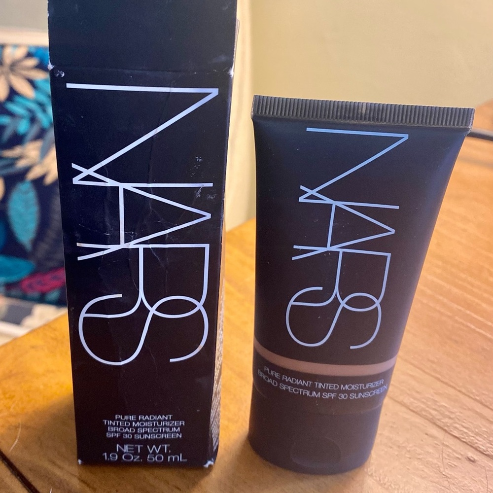 NARS Tinted Mousturizer
